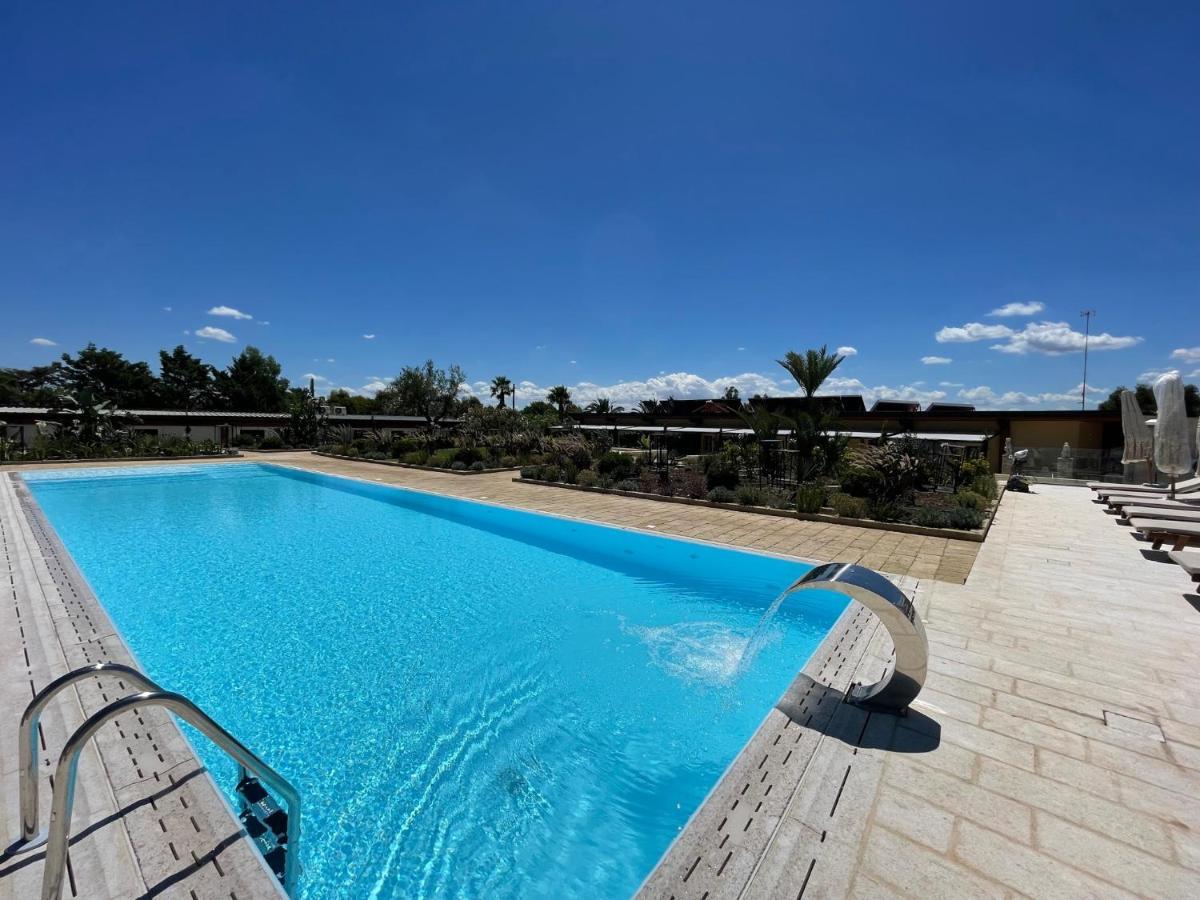 Valerio Resort Beach Club Margherita Di Savoia Extérieur photo