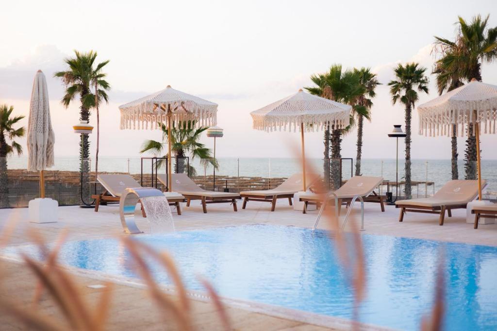 Valerio Resort Beach Club Margherita Di Savoia Extérieur photo
